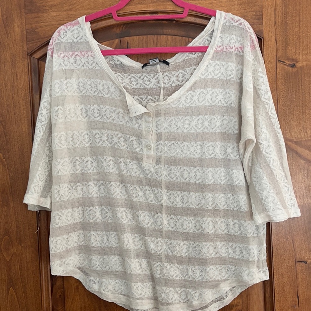 Off white lace quarter sleeve blouse